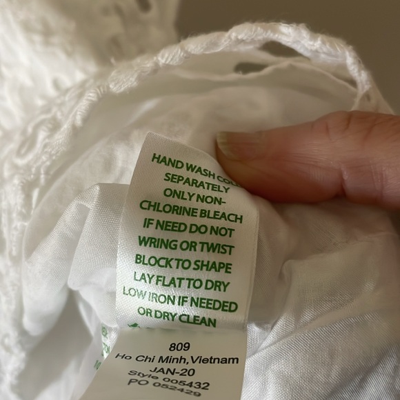 Lilly Pulitzer White Eyelet Flutter Sleeve Blouse XXS - Picture 5 of 5